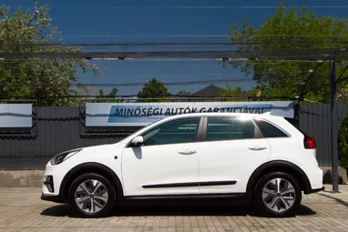 KIA NIRO e-Niro 39kWh City Star Edition Eredeti Magyar Auto + Gyári 7év GARANCIA + Sérülésmentes !!