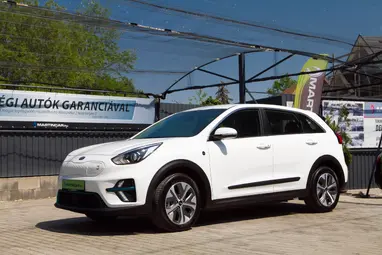 KIA NIRO e-Niro 39kWh City Star Edition Eredeti Magyar Auto + Gyári 7év GARANCIA + Sérülésmentes !!