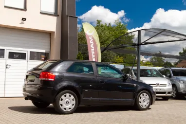 AUDI A3 1.6 Attraction Sport Line + Magasan Extrás +Igényes állapot +2X-s GARANCIA !!