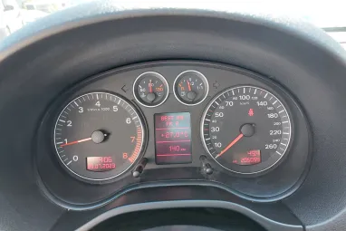 AUDI A3 1.6 Attraction Sport Line + Magasan Extrás +Igényes állapot +2X-s GARANCIA !!