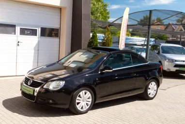 VOLKSWAGEN EOS 1.6 FSI Diamond +Végig vezetett Szervízkönyv +Első Tulajdonos +2X-s GARANCIA !!