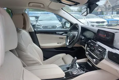 BMW 5-ÖS SOROZAT 530e xDrive (Automata) Individual Kaschmir Silver +Magyar +1.Tulajdonos +Gyári GARANCIA !!