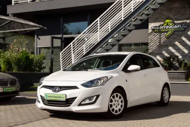 HYUNDAI I30 1.4i Business Creamy White Edition +Keveset futott +80e km! +Végig vez. szervizkönyv! + 2X-s GARANCIA !!