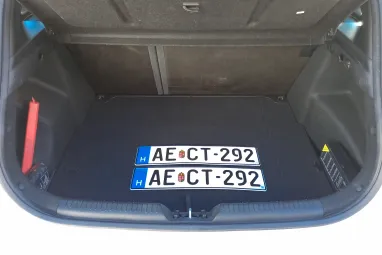 HYUNDAI I30 1.4i Business Creamy White Edition +Keveset futott +80e km! +Végig vez. szervizkönyv! + 2X-s GARANCIA !!