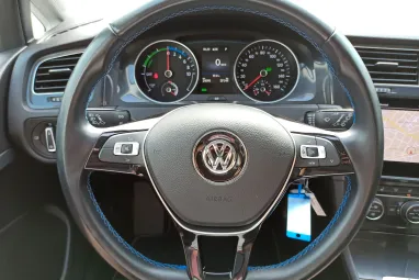 VOLKSWAGEN GOLF VII e-Golf Edition Limestone Grey Edition +Magánszemély Tulajdonos +Mint az ÚJ! +2X-s GARANCIA !!