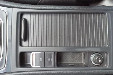 VOLKSWAGEN GOLF VII e-Golf Edition Limestone Grey Edition +Magánszemély Tulajdonos +Mint az ÚJ! +2X-s GARANCIA !!