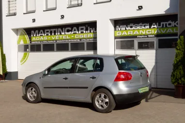 VOLKSWAGEN GOLF V 1.4 FSI Comfortline Reflex Silver Edition +Végig vez. szervizkönyv +Keveset futott +2X-s GARANCIA !!