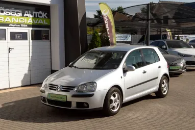 VOLKSWAGEN GOLF V 1.4 FSI Comfortline Reflex Silver Edition +Végig vez. szervizkönyv +Keveset futott +2X-s GARANCIA !!