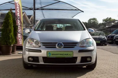 VOLKSWAGEN GOLF V 1.4 FSI Comfortline Reflex Silver Edition +Végig vez. szervizkönyv +Keveset futott +2X-s GARANCIA !!