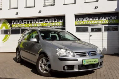 VOLKSWAGEN GOLF V 1.4 FSI Comfortline Reflex Silver Edition +Végig vez. szervizkönyv +Keveset futott +2X-s GARANCIA !!
