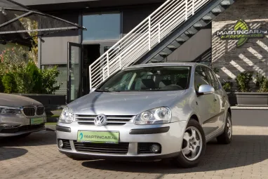 VOLKSWAGEN GOLF V 1.4 FSI Comfortline Reflex Silver Edition +Végig vez. szervizkönyv +Keveset futott +2X-s GARANCIA !!