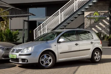 VOLKSWAGEN GOLF V 1.4 FSI Comfortline Reflex Silver Edition +Végig vez. szervizkönyv +Keveset futott +2X-s GARANCIA !!
