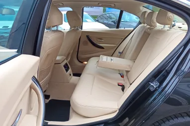 BMW 3-AS SOROZAT 318d Luxury (Automata) Black Sapphire Metalic +Magánszemély Tulajdonos +Eredeti Magyar Autó