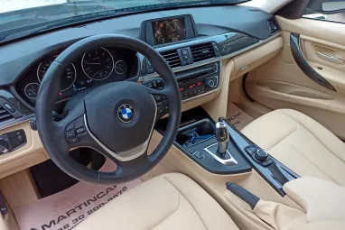 BMW 3-AS SOROZAT 318d Luxury (Automata) Black Sapphire Metalic +Magánszemély Tulajdonos +Eredeti Magyar Autó
