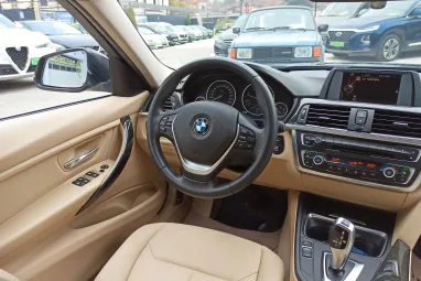 BMW 3-AS SOROZAT 318d Luxury (Automata) Black Sapphire Metalic +Magánszemély Tulajdonos +Eredeti Magyar Autó