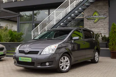 TOYOTA COROLLA VERSO 2.2 D-4D Fullmoon Végig Toyatában vez. Szervizkönyv + Friss Szervíz és Vizsga +2X-s GARANCIA !!