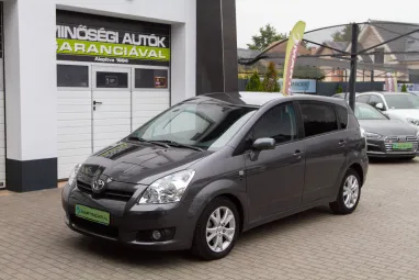 TOYOTA COROLLA VERSO 2.2 D-4D Fullmoon Végig Toyatában vez. Szervizkönyv + Friss Szervíz és Vizsga +2X-s GARANCIA !!