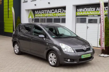 TOYOTA COROLLA VERSO 2.2 D-4D Fullmoon Végig Toyatában vez. Szervizkönyv + Friss Szervíz és Vizsga +2X-s GARANCIA !!