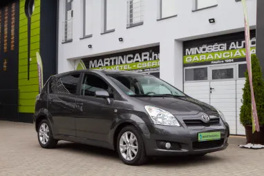 TOYOTA COROLLA VERSO 2.2 D-4D Fullmoon Végig Toyatában vez. Szervizkönyv + Friss Szervíz és Vizsga +2X-s GARANCIA !!