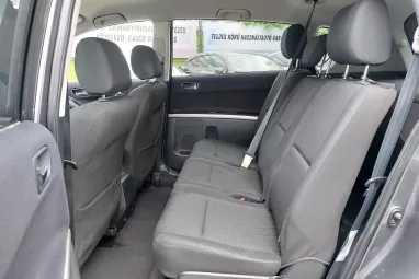 TOYOTA COROLLA VERSO 2.2 D-4D Fullmoon Végig Toyatában vez. Szervizkönyv + Friss Szervíz és Vizsga +2X-s GARANCIA !!