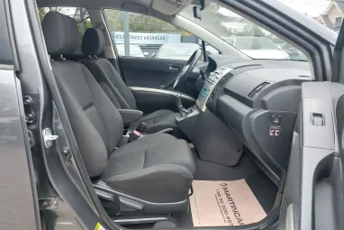 TOYOTA COROLLA VERSO 2.2 D-4D Fullmoon Végig Toyatában vez. Szervizkönyv + Friss Szervíz és Vizsga +2X-s GARANCIA !!