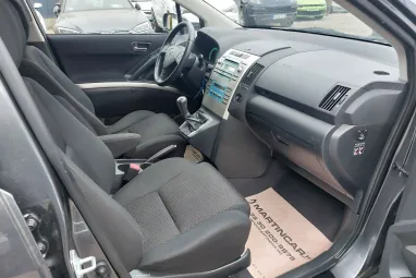 TOYOTA COROLLA VERSO 2.2 D-4D Fullmoon Végig Toyatában vez. Szervizkönyv + Friss Szervíz és Vizsga +2X-s GARANCIA !!