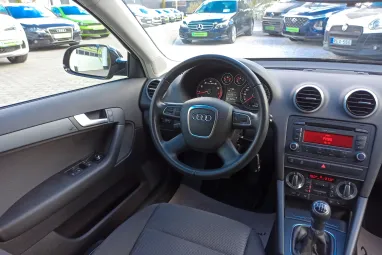 AUDI A3 1.4 TFSI Attraction SPORTBack Brilliant Black Pearl +1.Tulaj +Friss KPM Vizsga +Végig vez. Sz.Könyv!