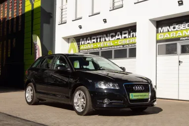 AUDI A3 1.4 TFSI Attraction SPORTBack Brilliant Black Pearl +1.Tulaj +Friss KPM Vizsga +Végig vez. Sz.Könyv!