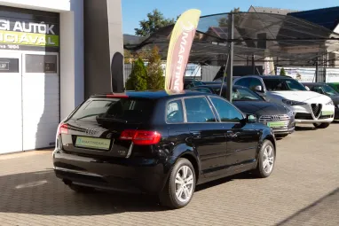AUDI A3 1.4 TFSI Attraction SPORTBack Brilliant Black Pearl +1.Tulaj +Friss KPM Vizsga +Végig vez. Sz.Könyv!