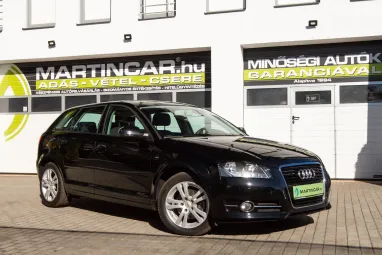 AUDI A3 1.4 TFSI Attraction SPORTBack Brilliant Black Pearl +1.Tulaj +Friss KPM Vizsga +Végig vez. Sz.Könyv!