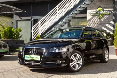 AUDI A3 1.4 TFSI Attraction SPORTBack Brilliant Black Pearl +1.Tulaj +Friss KPM Vizsga +Végig vez. Sz.Könyv!