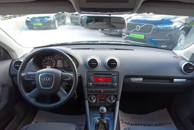 AUDI A3 1.4 TFSI Attraction SPORTBack Brilliant Black Pearl +1.Tulaj +Friss KPM Vizsga +Végig vez. Sz.Könyv!