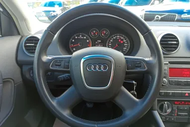 AUDI A3 1.4 TFSI Attraction SPORTBack Brilliant Black Pearl +1.Tulaj +Friss KPM Vizsga +Végig vez. Sz.Könyv!