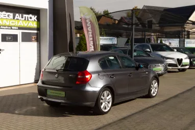 BMW 118d (Automata) Sparkling Graphite Metallic +Első Tulajdonostól! +2X-s GARANCIA !!