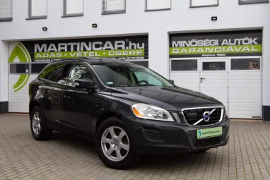 VOLVO XC60 2.0 D DRIVe Momentum Exclusive Saville Gray +Anthracite Soft Beige +Prémium Magas Felszereltség!!