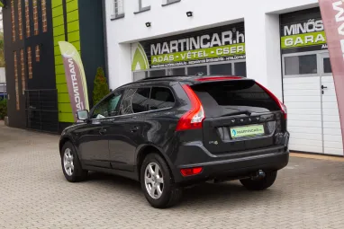 VOLVO XC60 2.0 D DRIVe Momentum Exclusive Saville Gray +Anthracite Soft Beige +Prémium Magas Felszereltség!!