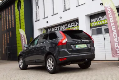 VOLVO XC60 2.0 D DRIVe Momentum Exclusive Saville Gray +Anthracite Soft Beige +Prémium Magas Felszereltség!!