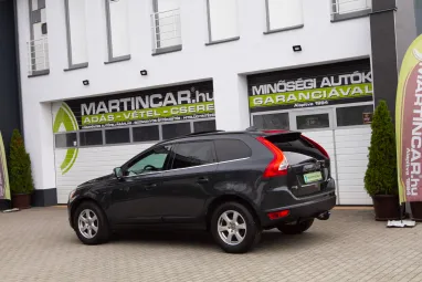 VOLVO XC60 2.0 D DRIVe Momentum Exclusive Saville Gray +Anthracite Soft Beige +Prémium Magas Felszereltség!!