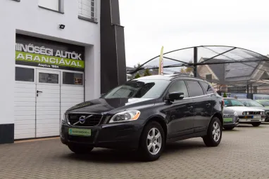 VOLVO XC60 2.0 D DRIVe Momentum Exclusive Saville Gray +Anthracite Soft Beige +Prémium Magas Felszereltség!!