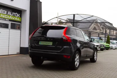 VOLVO XC60 2.0 D DRIVe Momentum Exclusive Saville Gray +Anthracite Soft Beige +Prémium Magas Felszereltség!!