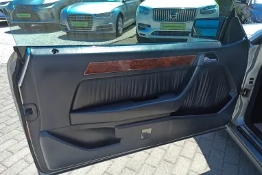 MERCEDES-BENZ E-OSZTÁLY 300 CE-24 Cabrio A Férfiakat a gyerekektől csak a Játékaik ára különbözteti meg !!