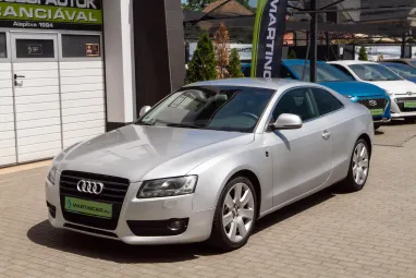 AUDI A5 Coupé 2.7 TDI DPF multitronic Ice Silver Metallic +Szervizelt állapot +2X-s GARANCIA !!