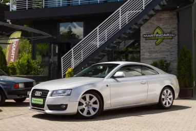 AUDI A5 Coupé 2.7 TDI DPF multitronic Ice Silver Metallic +Szervizelt állapot +2X-s GARANCIA !!