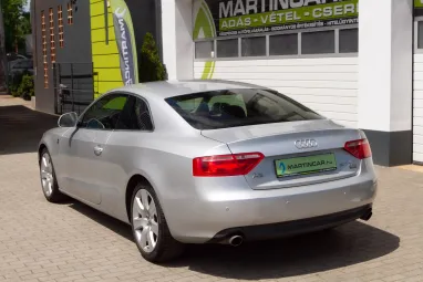 AUDI A5 Coupé 2.7 TDI DPF multitronic Ice Silver Metallic +Szervizelt állapot +2X-s GARANCIA !!