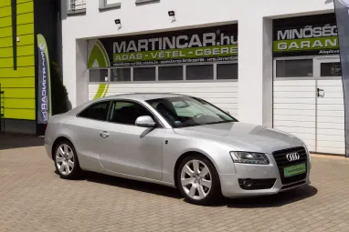 AUDI A5 Coupé 2.7 TDI DPF multitronic Ice Silver Metallic +Szervizelt állapot +2X-s GARANCIA !!