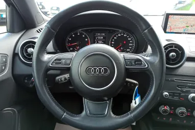 AUDI A1 Sportback 1.2 TFSI Ambition S-Line 60E.km Gyönyörű állapot+Full vez. Szervizkönyv +2X-s GARANCIA !!