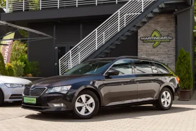 SKODA SUPERB Combi 1.6 TDI Ambition DSG GREENLINE +Black Magic +Mint az ÚJ +Full Szervíz +2X-s GARANCIA !!