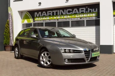 ALFA ROMEO 159 SW 1.9 JTD 16V Distinctive (Automata) Argento Alfa Metallic +Beige Leather utastér +Vezérlés csere +2X-s GARANCIA !!