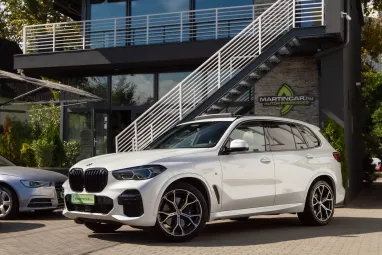 BMW X5 xDrive30d (Automata) M-Csomag Mineral-Weis + Individual +SKY LOUNGE +Magyar +1.Tulaj +GYÁRI GARANCIA!