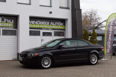 VOLVO C70 2.0 D Kinetic Sport Sapphire Black Edition +Első Tulajdonos +Prémium állapot +2X-s Garancia !!